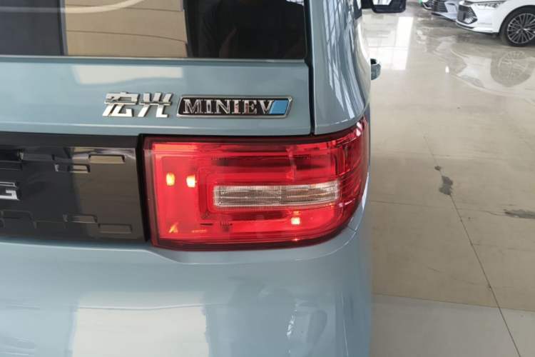 Used Wuling Hongguang MINIEV 2020 Enjoyment Model Lithium Iron Phosphate Right Rear Taillight