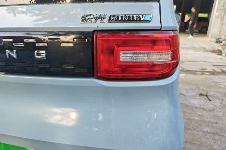 Used Wuling Hongguang MINIEV 2020 Freedom Version Lithium Iron Phosphate Right Rear Taillight