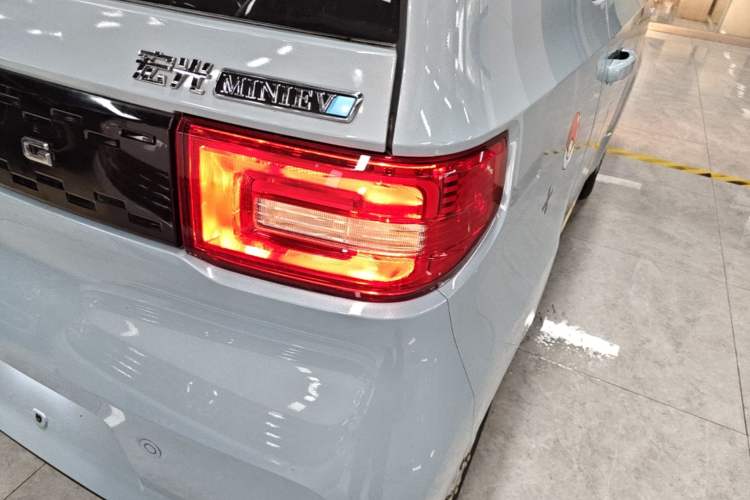 Used Wuling Hongguang MINIEV 2020 Enjoyment Model Lithium Iron Phosphate Right Rear Taillight