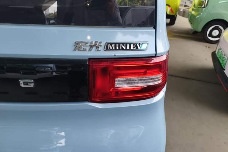 Used Wuling Hongguang MINIEV 2020 Freedom Version Lithium Iron Phosphate Right Rear Taillight
