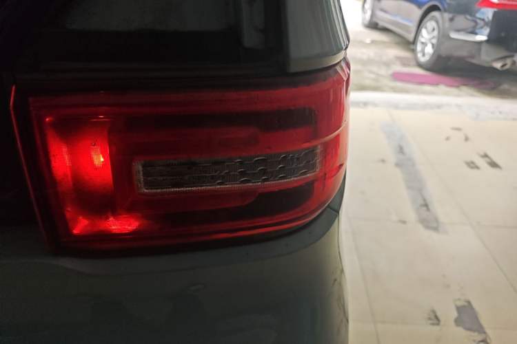 Used Wuling Hongguang MINIEV 2020 Enjoyment Model Lithium Iron Phosphate Right Rear Taillight