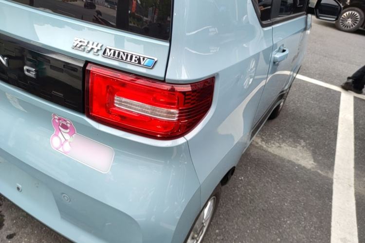 Used Wuling Hongguang MINIEV 2020 Freedom Version Lithium Iron Phosphate Right Rear Taillight