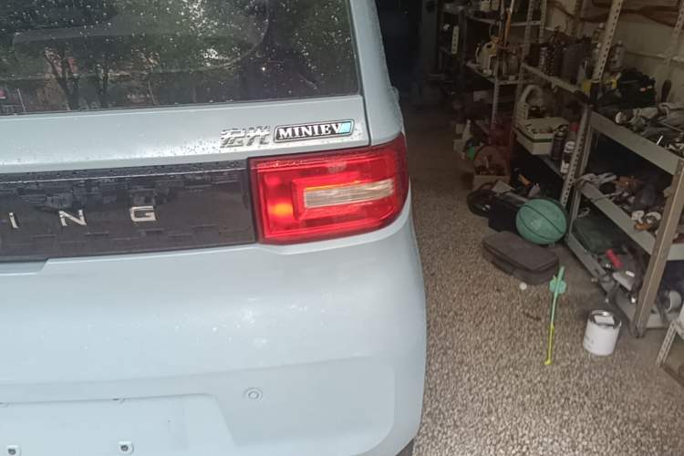 Used Wuling Hongguang MINIEV 2020 Freedom Version Lithium Iron Phosphate Right Rear Taillight