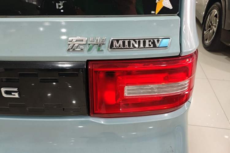 Used Wuling Hongguang MINIEV 2020 Freedom Version Lithium Iron Phosphate Right Rear Taillight