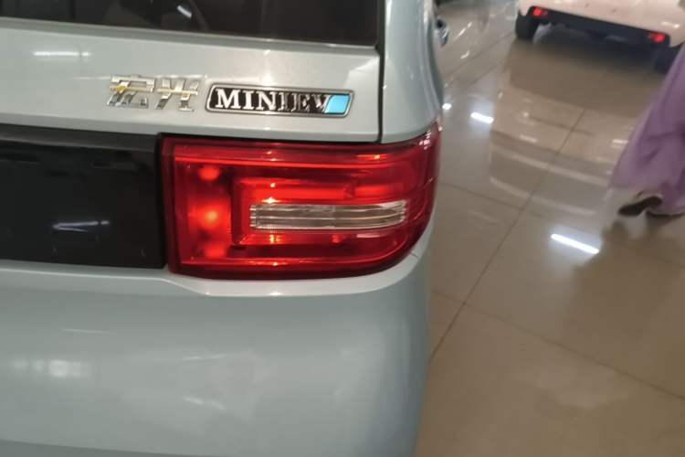 Used Wuling Hongguang MINIEV 2020 Enjoyment Model Lithium Iron Phosphate Right Rear Taillight