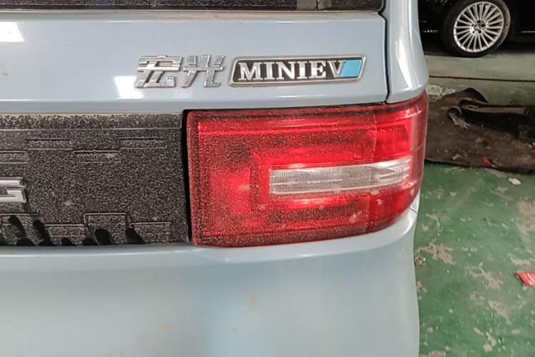 Used Wuling Hongguang MINIEV 2020 Zizai Version Lithium-NMC Right Rear Taillight