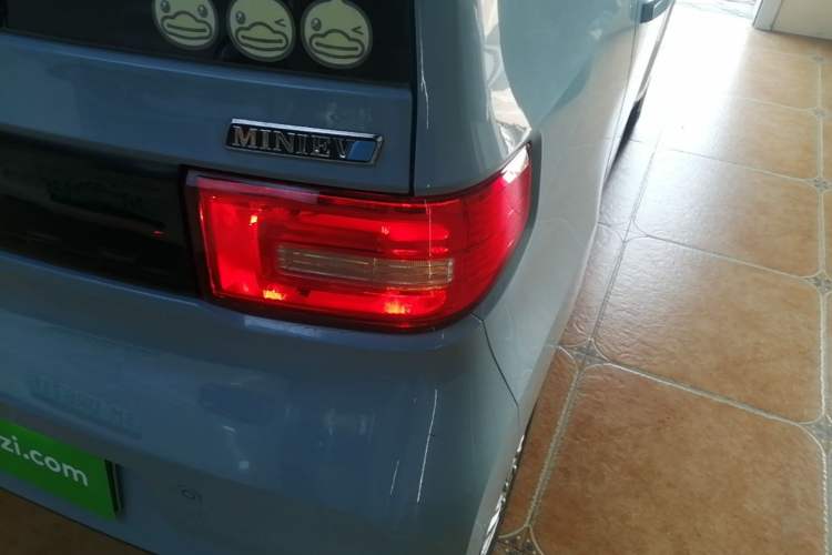 Used Wuling Hongguang MINIEV 2020 Freedom Version Lithium Iron Phosphate Right Rear Taillight