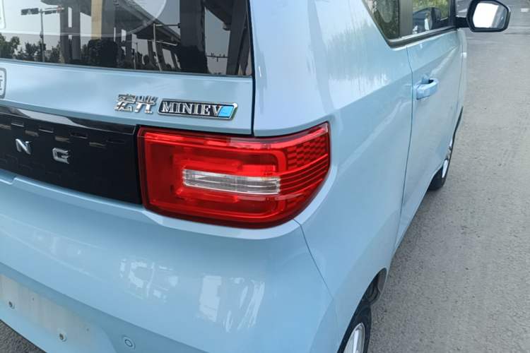 Used Wuling Hongguang MINIEV 2020 Enjoyment Model Lithium Iron Phosphate Right Rear Taillight