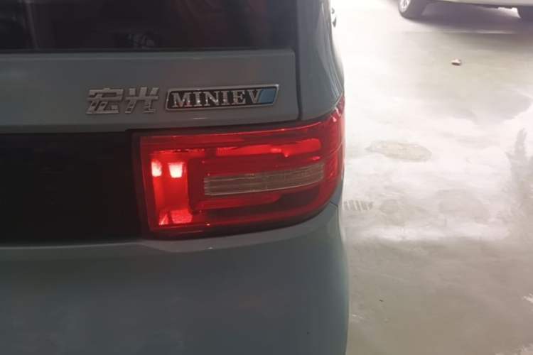 Used Wuling Hongguang MINIEV 2020 Freedom Version Lithium Iron Phosphate Right Rear Taillight