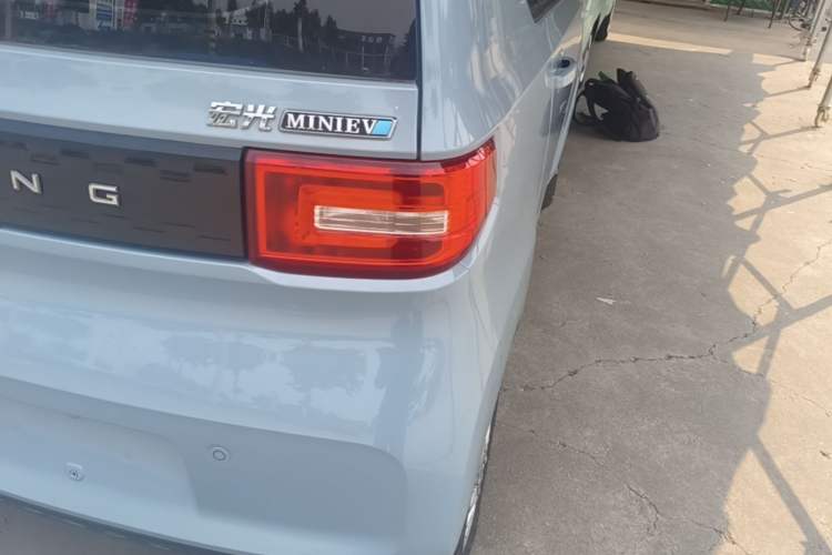 Used Wuling Hongguang MINIEV 2020 Freedom Version Lithium Iron Phosphate Right Rear Taillight