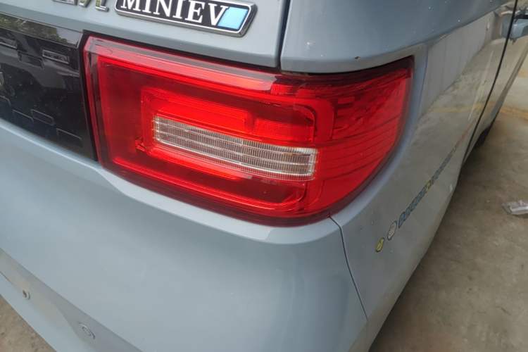 Used Wuling Hongguang MINIEV 2020 Enjoyment Model Lithium Iron Phosphate Right Rear Taillight