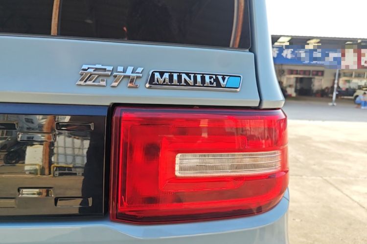 Used Wuling Hongguang MINIEV 2020 Lite Version Lithium Iron Phosphate Right Rear Taillight