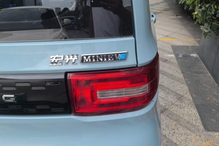 Used Wuling Hongguang MINIEV 2020 Zizai Version Lithium-NMC Right Rear Taillight