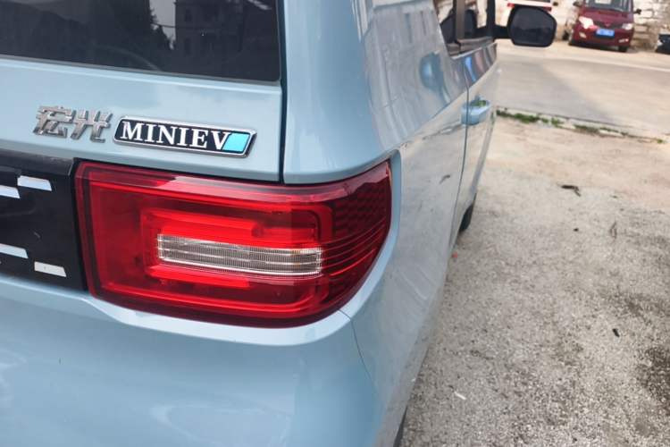 Used Wuling Hongguang MINIEV 2020 Freedom Version Lithium Iron Phosphate Right Rear Taillight