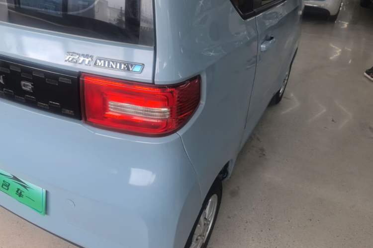 Used Wuling Hongguang MINIEV 2020 Freedom Version Lithium Iron Phosphate Right Rear Taillight