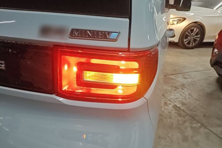 Used Wuling Hongguang MINIEV 2020 Freedom Version Lithium Iron Phosphate Right Rear Taillight