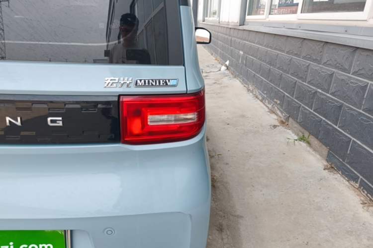 Used Wuling Hongguang MINIEV 2020 Freedom Version Lithium Iron Phosphate Right Rear Taillight