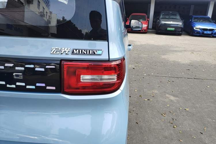 Used Wuling Hongguang MINIEV 2020 Freedom Version Lithium Iron Phosphate Right Rear Taillight