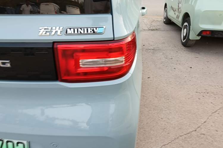 Used Wuling Hongguang MINIEV 2020 Lite Version Lithium Iron Phosphate Right Rear Taillight