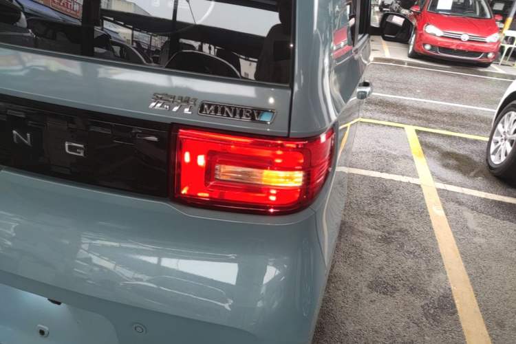 Used Wuling Hongguang MINIEV 2020 Enjoyment Model Lithium Iron Phosphate Right Rear Taillight