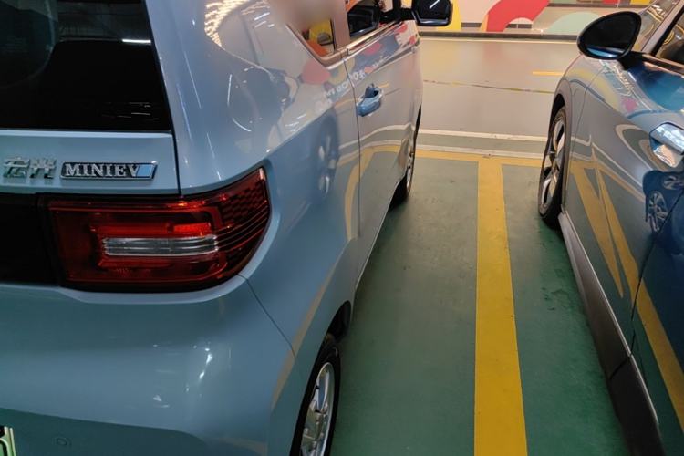 Used Wuling Hongguang MINIEV 2020 Freedom Version Lithium Iron Phosphate Right Rear Taillight