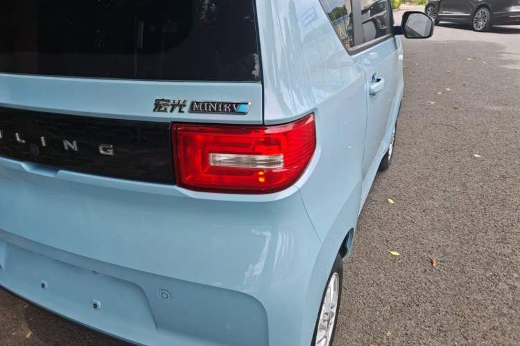 Used Wuling Hongguang MINIEV 2020 Enjoyment Model Lithium Iron Phosphate Right Rear Taillight