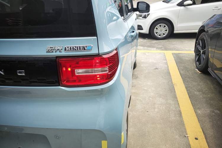 Used Wuling Hongguang MINIEV 2020 Enjoyment Model Lithium Iron Phosphate Right Rear Taillight