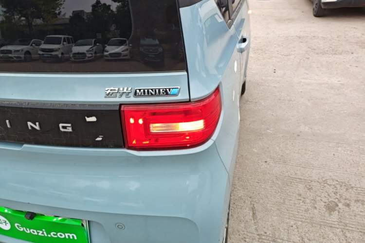 Used Wuling Hongguang MINIEV 2020 Freedom Version Lithium Iron Phosphate Right Rear Taillight