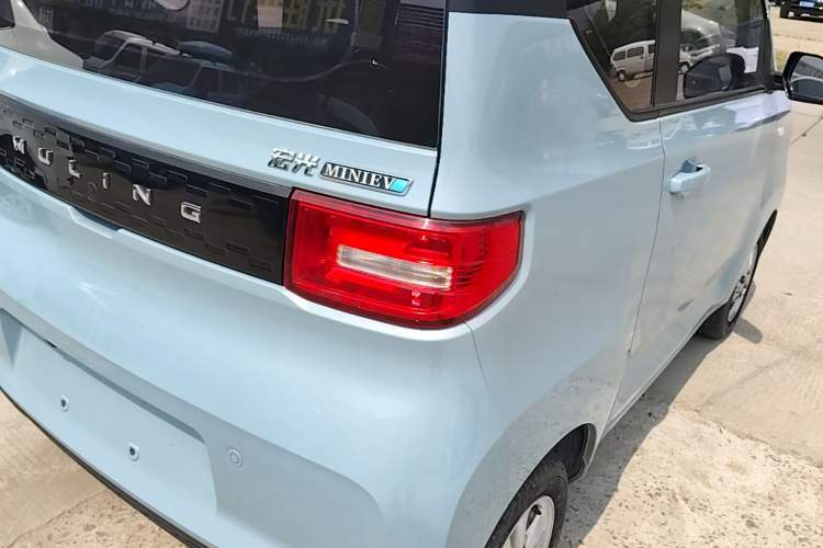 Used Wuling Hongguang MINIEV 2020 Enjoyment Model Lithium Iron Phosphate Right Rear Taillight