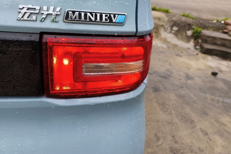 Used Wuling Hongguang MINIEV 2020 Enjoyment Model Lithium Iron Phosphate Right Rear Taillight