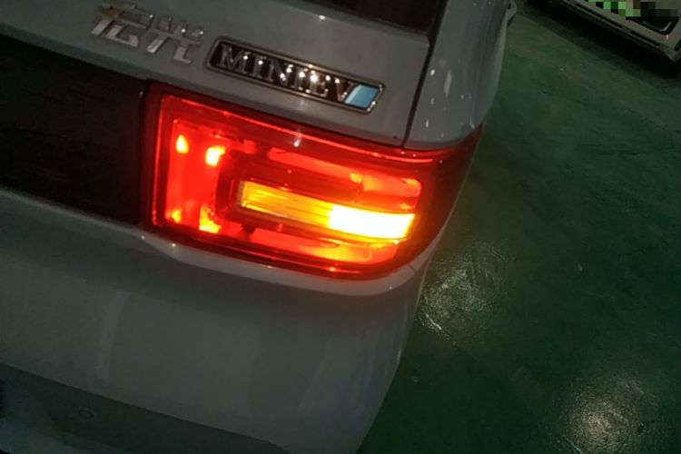 Used Wuling Hongguang MINIEV 2020 Zizai Version Lithium-NMC Right Rear Taillight