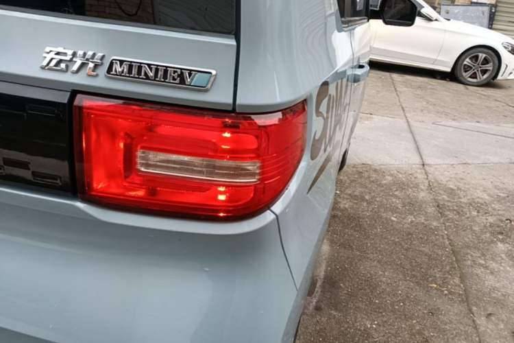 Used Wuling Hongguang MINIEV 2020 Freedom Version Lithium Iron Phosphate Right Rear Taillight