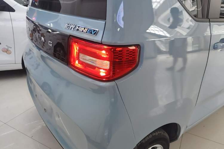 Used Wuling Hongguang MINIEV 2020 Zizai Version Lithium-NMC Right Rear Taillight