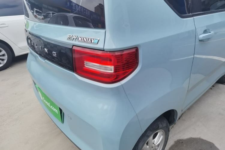 Used Wuling Hongguang MINIEV 2020 Freedom Version Lithium Iron Phosphate Right Rear Taillight