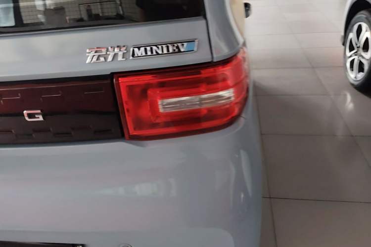 Used Wuling Hongguang MINIEV 2020 Freedom Version Lithium Iron Phosphate Right Rear Taillight