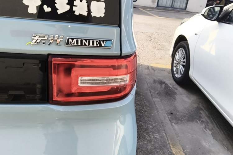Used Wuling Hongguang MINIEV 2020 Enjoy Edition Lithium-Ion Battery Right Rear Taillight