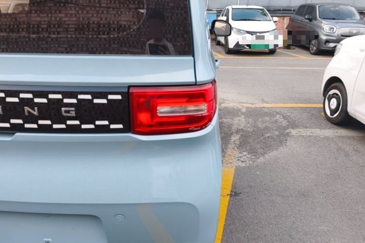 Used Wuling Hongguang MINIEV 2020 Freedom Version Lithium Iron Phosphate Right Rear Taillight