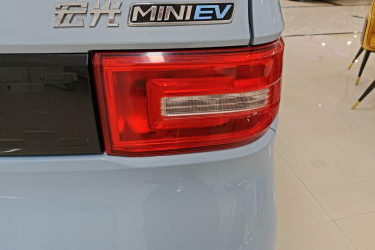 Used Wuling Hongguang MINIEV 2020 Enjoyment Model Lithium Iron Phosphate Right Rear Taillight