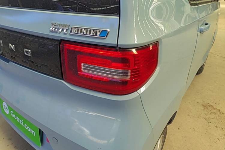 Used Wuling Hongguang MINIEV 2020 Freedom Version Lithium Iron Phosphate Right Rear Taillight