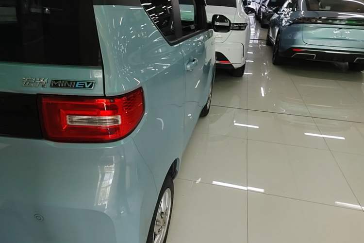 Used Wuling Hongguang MINIEV 2020 Enjoyment Model Lithium Iron Phosphate Right Rear Taillight