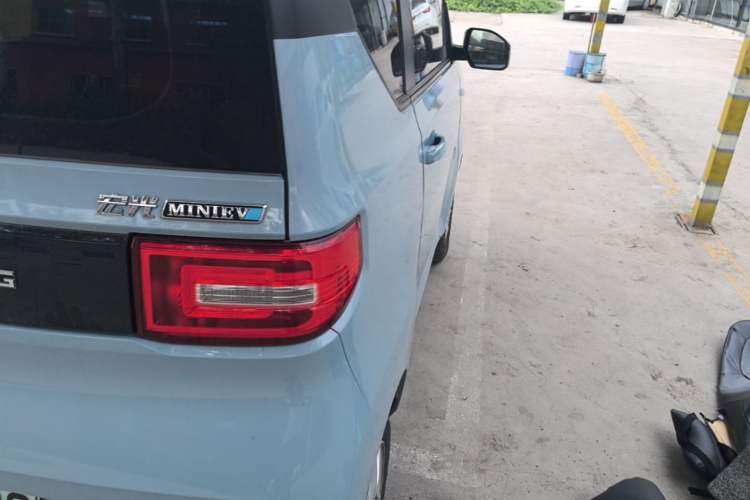 Used Wuling Hongguang MINIEV 2020 Easy Version Lithium-Ion Battery Right Rear Taillight