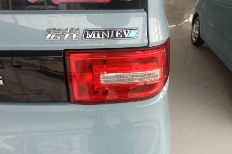 Used Wuling Hongguang MINIEV 2020 Freedom Version Lithium Iron Phosphate Right Rear Taillight