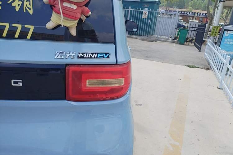 Used Wuling Hongguang MINIEV 2020 Zizai Version Lithium-NMC Right Rear Taillight