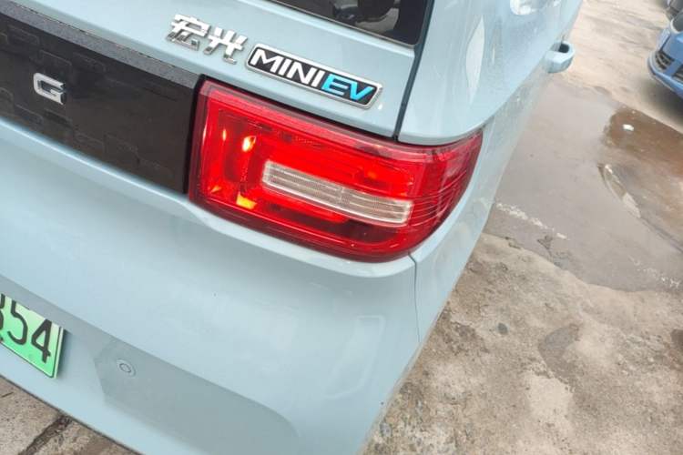 Used Wuling Hongguang MINIEV 2020 Zizai Version Lithium-NMC Right Rear Taillight