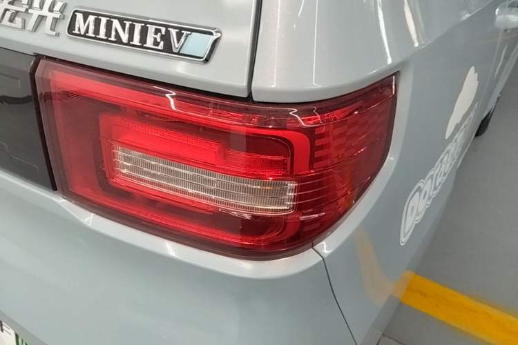 Used Wuling Hongguang MINIEV 2020 Enjoy Edition Lithium-Ion Battery Right Rear Taillight