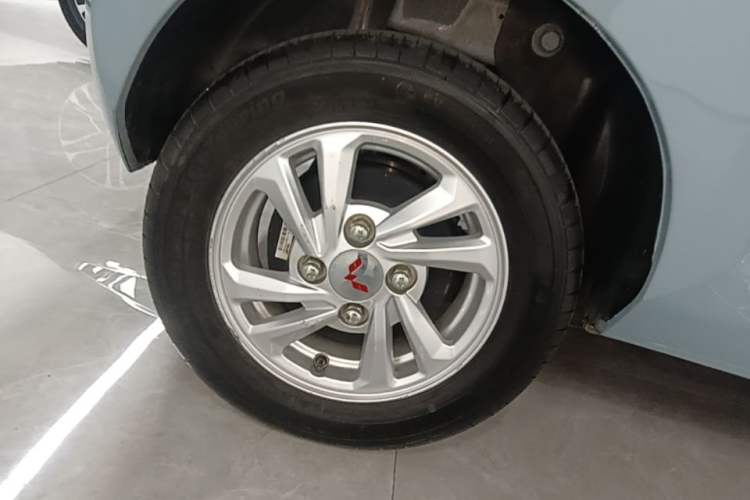 Used Wuling Hongguang MINIEV 2020 Freedom Version Lithium Iron Phosphate Right Rear Wheel Hub
