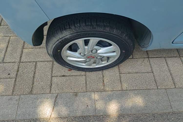 Used Wuling Hongguang MINIEV 2020 Freedom Version Lithium Iron Phosphate Right Rear Wheel Hub