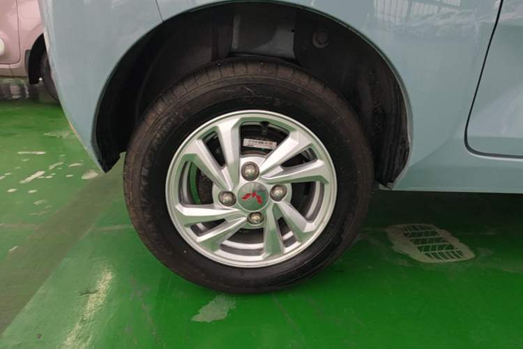 Used Wuling Hongguang MINIEV 2020 Freedom Version Lithium Iron Phosphate Right Rear Wheel Hub