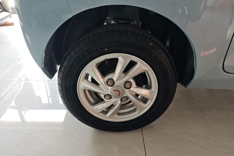 Used Wuling Hongguang MINIEV 2020 Freedom Version Lithium Iron Phosphate Right Rear Wheel Hub
