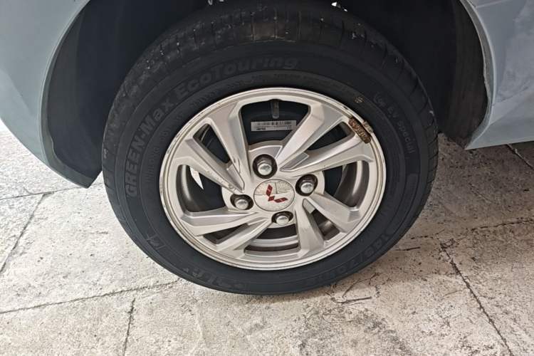 Used Wuling Hongguang MINIEV 2020 Freedom Version Lithium Iron Phosphate Right Rear Wheel Hub